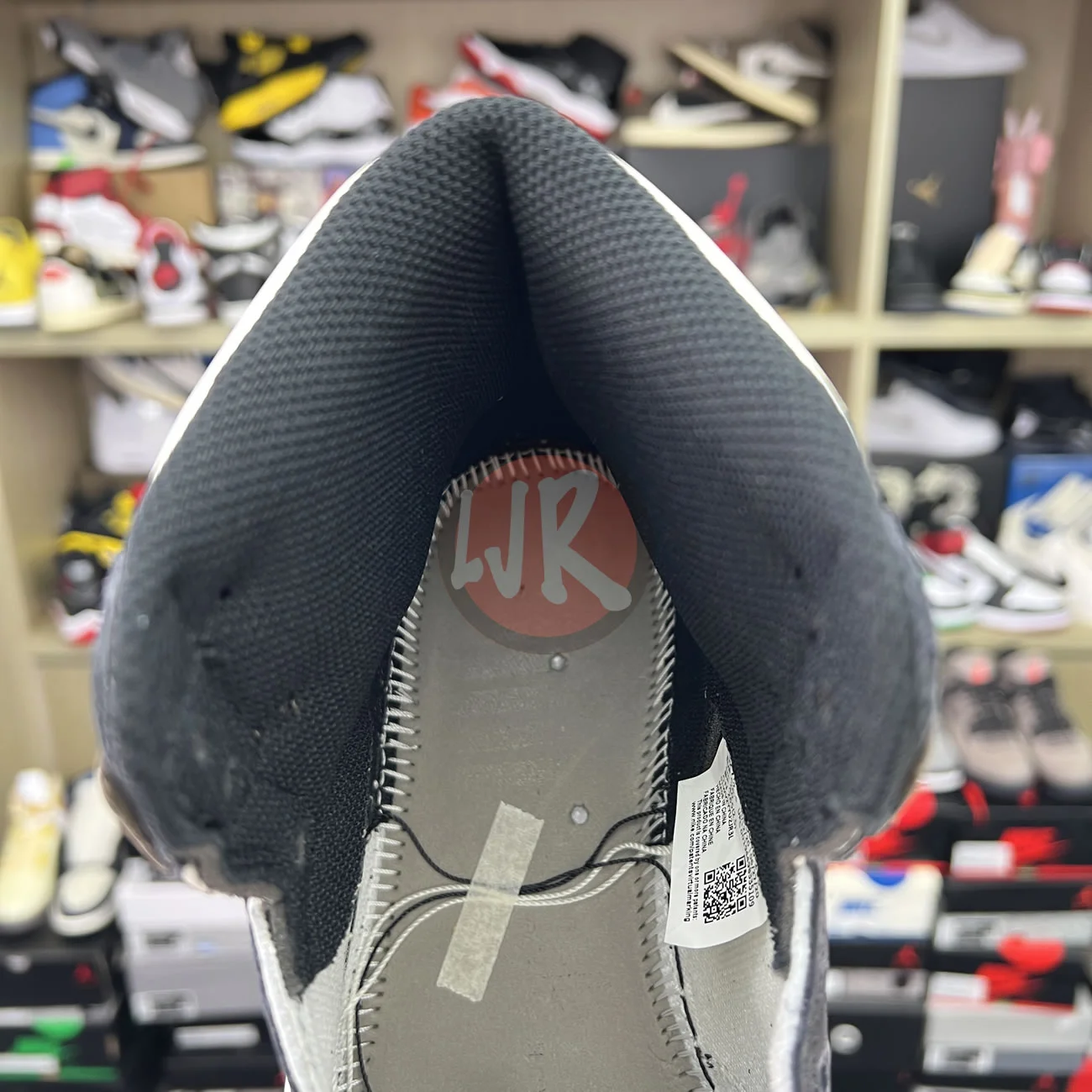 Air Jordan 1 Retro High Dark Mocha 555088 105 Ljr Sneakers (4) - bc-ljr.com