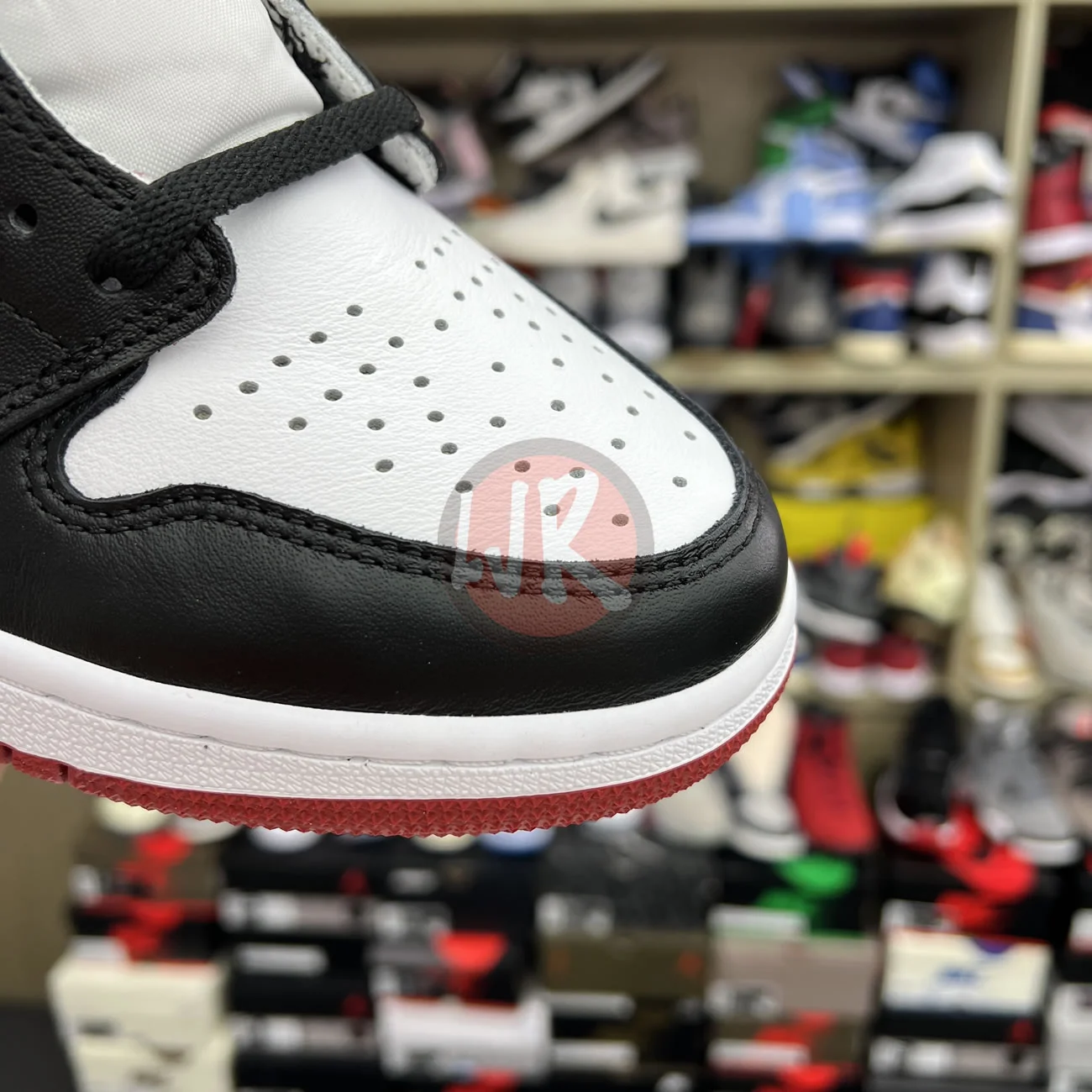 Air Jordan 1 Retro Black Toe 2016 555088 125 Ljr Sneakers (3) - bc-ljr.com