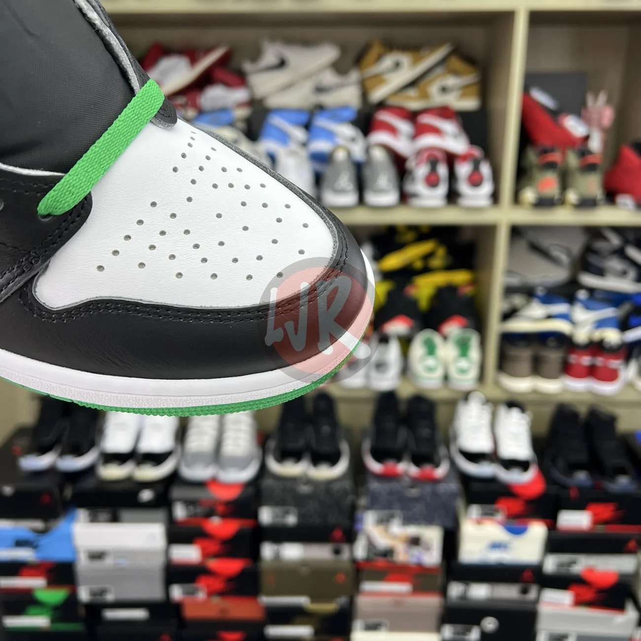 Air Jordan 1 Retro High Og Lucky Green Dz5485 031 Ljr Sneakers (10) - bc-ljr.com